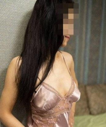 Мои услуги позволяют исполнить самые смелые фантазии и желания.💋 Обладая опытом и нежными прикосновениями, я обеспечу тебе потрясающий эротический массаж, оральные ласки и головокружительный секс в разных позах.✨ Мои фото говорят сами за себя - я жгучая и соблазнительная.🔥 У меня есть отличные отзывы, которые подтверждают мою профессиональность и умение доставить истинное наслаждение.💯 Живу и работаю в Москве, так что давай встретимся и окунемся в мир незабываемого удовольствия вместе!♥️ Александра
