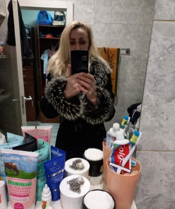 Я умею доставлять неземное удовольствие и фокусироваться на твоих желаниях. У меня прекрасный вкус и умение создавать атмосферу полного расслабления и интимности. 💫 Мои клиенты говорят, что со мной время просто останавливается, и они возвращаются снова и снова. А у меня есть фотографии, чтобы ты мог убедиться в моей красоте. Фото 100% мои, достоверность гарантирована! 📸 Давай встретимся в Москве и окунемся в мир похоти и наслаждения! 😈❤️ Елена